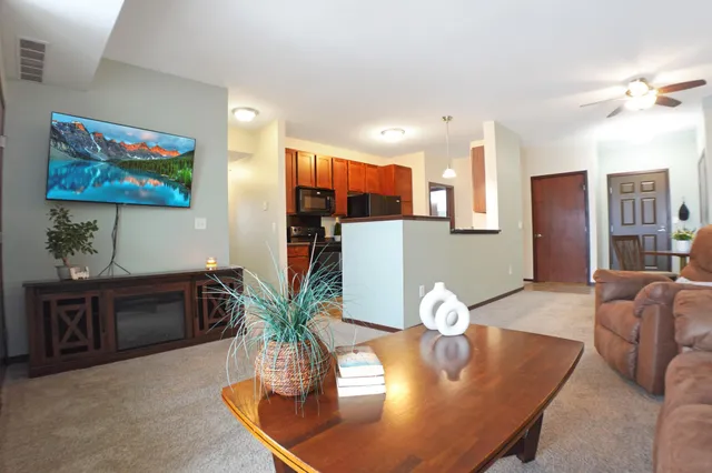 $230,000 | 5445 Boone Avenue North, Unit 317, New Hope, MN 55428