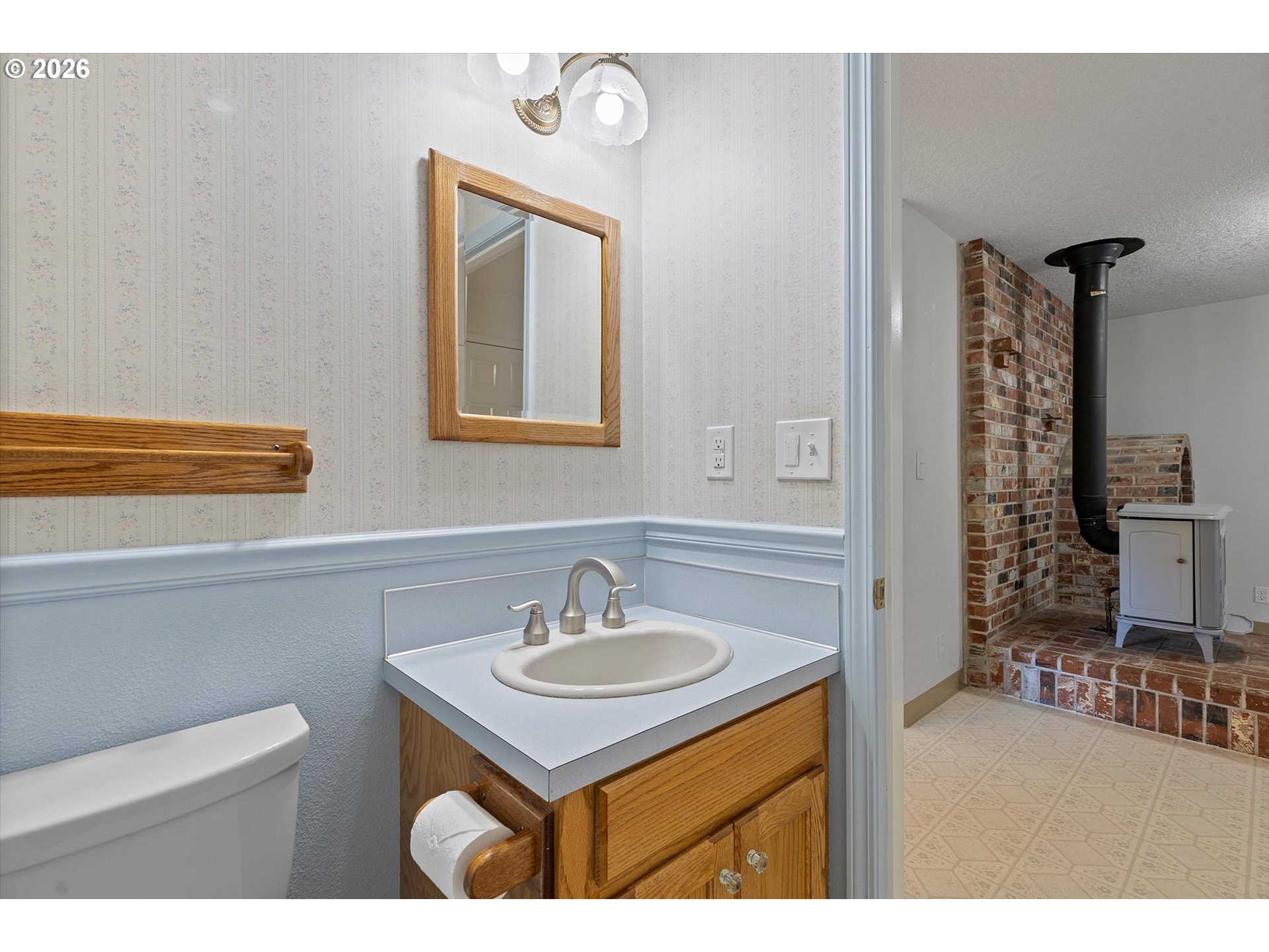 339 Northeast South Shore Road Portland, OR 97211 - Photo 12 of 48 Gallery Image 12