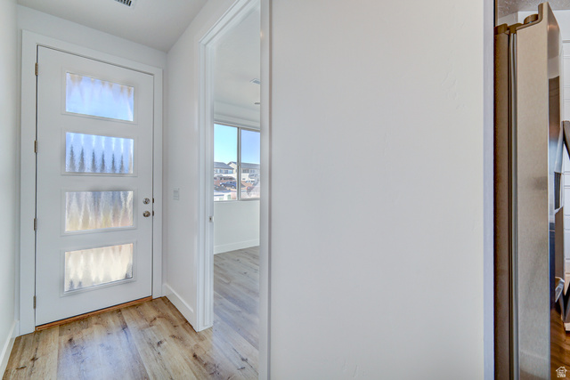 2072 W. 320 S. Hurricane, UT 84737 - Photo 9 of 46 Foyer