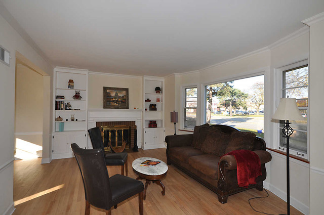 727 East Golf Road Des Plaines, IL 60016 - Photo 2 of 21