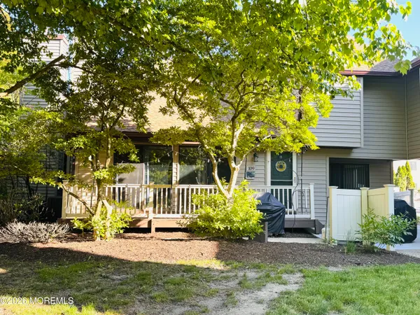 $587,000 | 109 Cotswold Circle, Unit 2, Asbury Park, NJ 07712