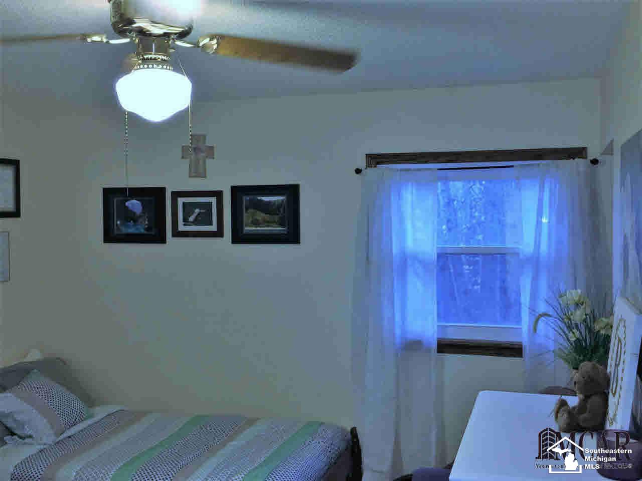 13046 West Dunbar Road Dundee, MI 48131 - Photo 18 of 21 Bedroom3