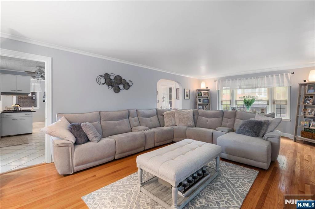 84 Raymond Avenue Rutherford, NJ 07070 - Photo 6 of 42
