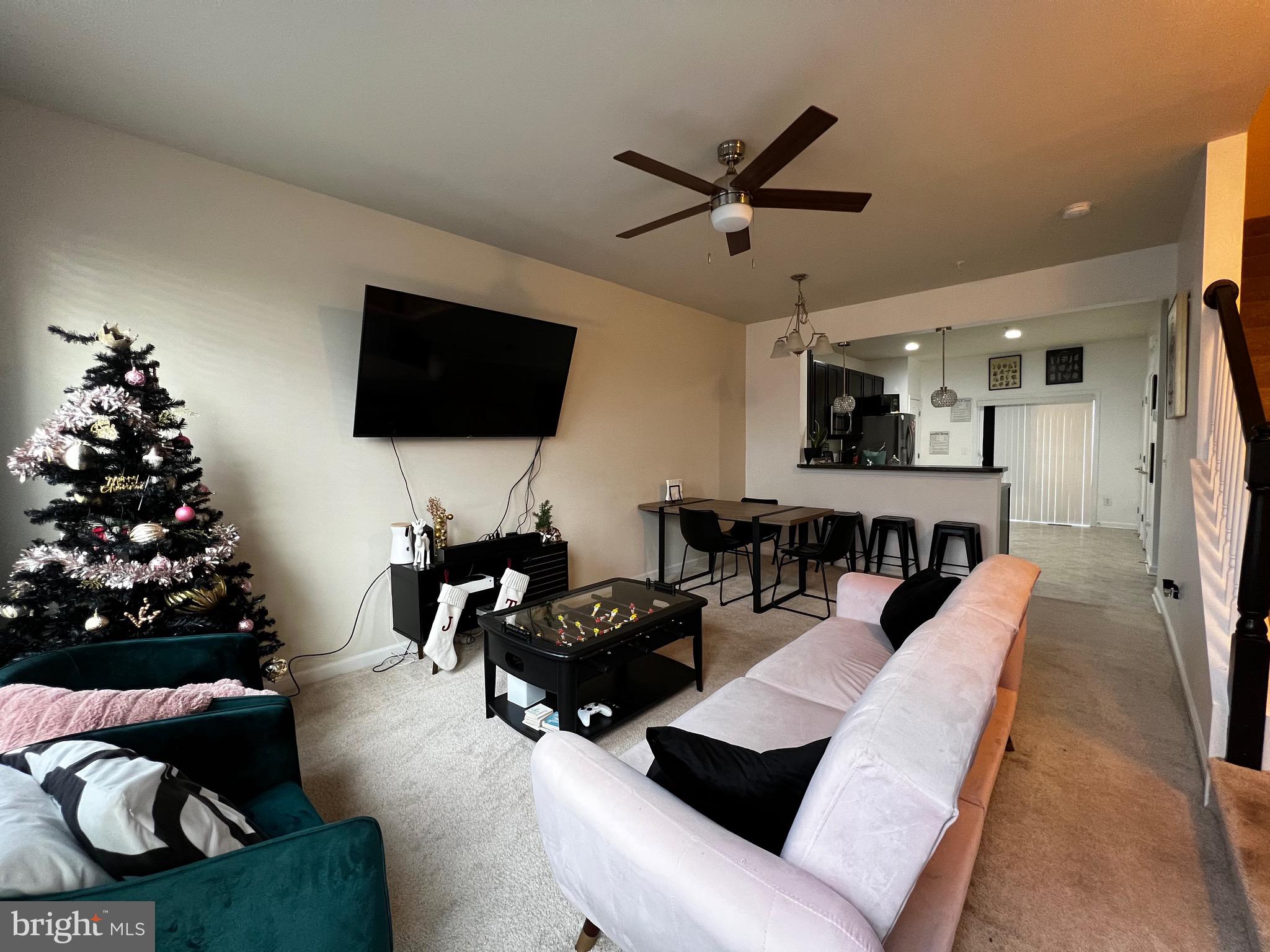 4366 Old Frederick Road Baltimore, MD 21229 - Photo 15 of 29 Family Room