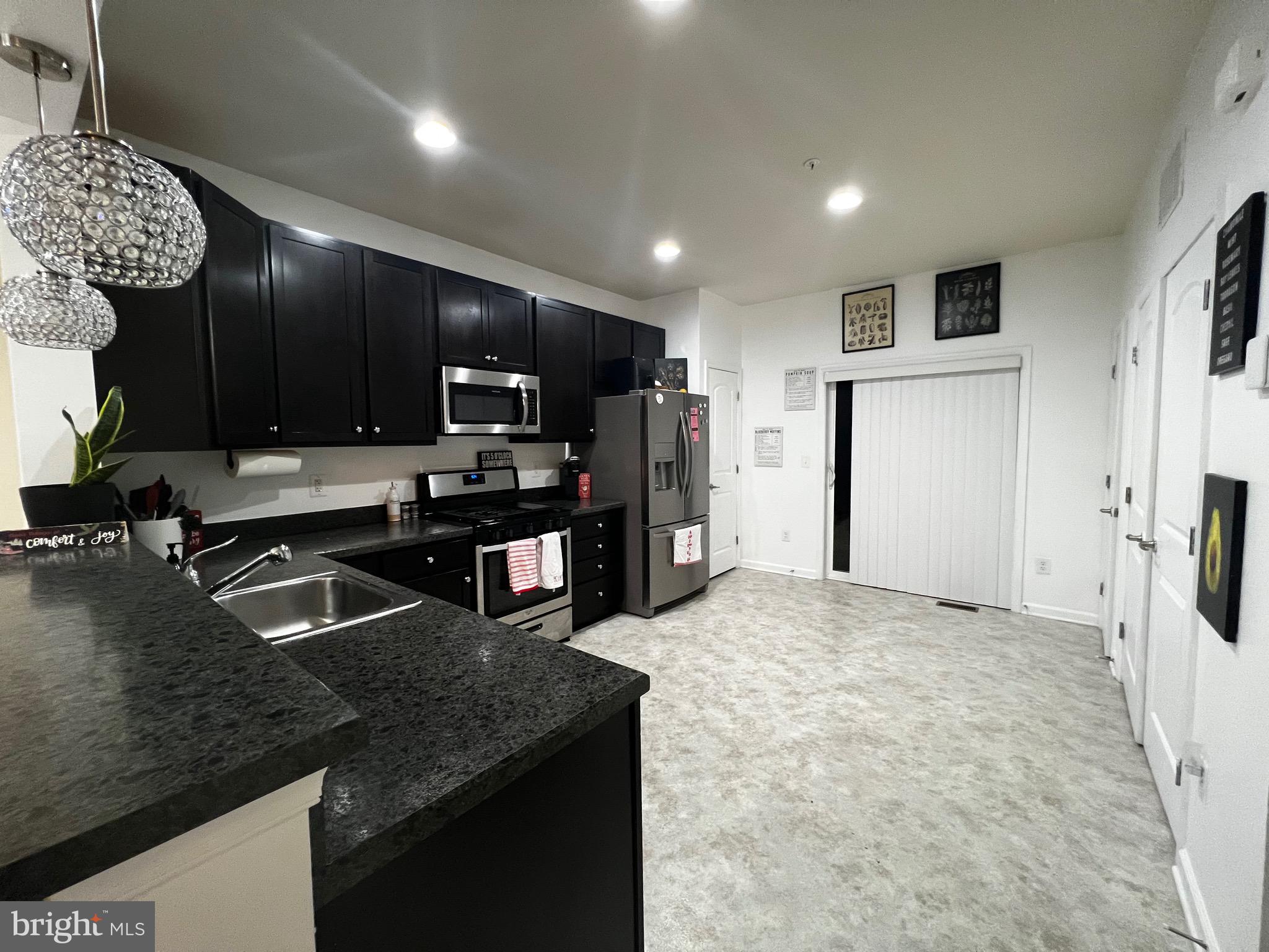 4366 Old Frederick Road Baltimore, MD 21229 - Photo 9 of 29 Kitchen