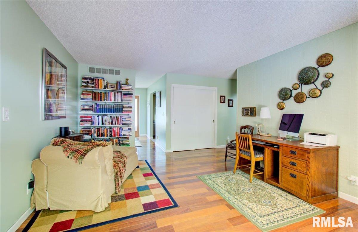 314 Brandywine Road Springfield, IL 62704 - Photo 12 of 40 Gallery Image 12