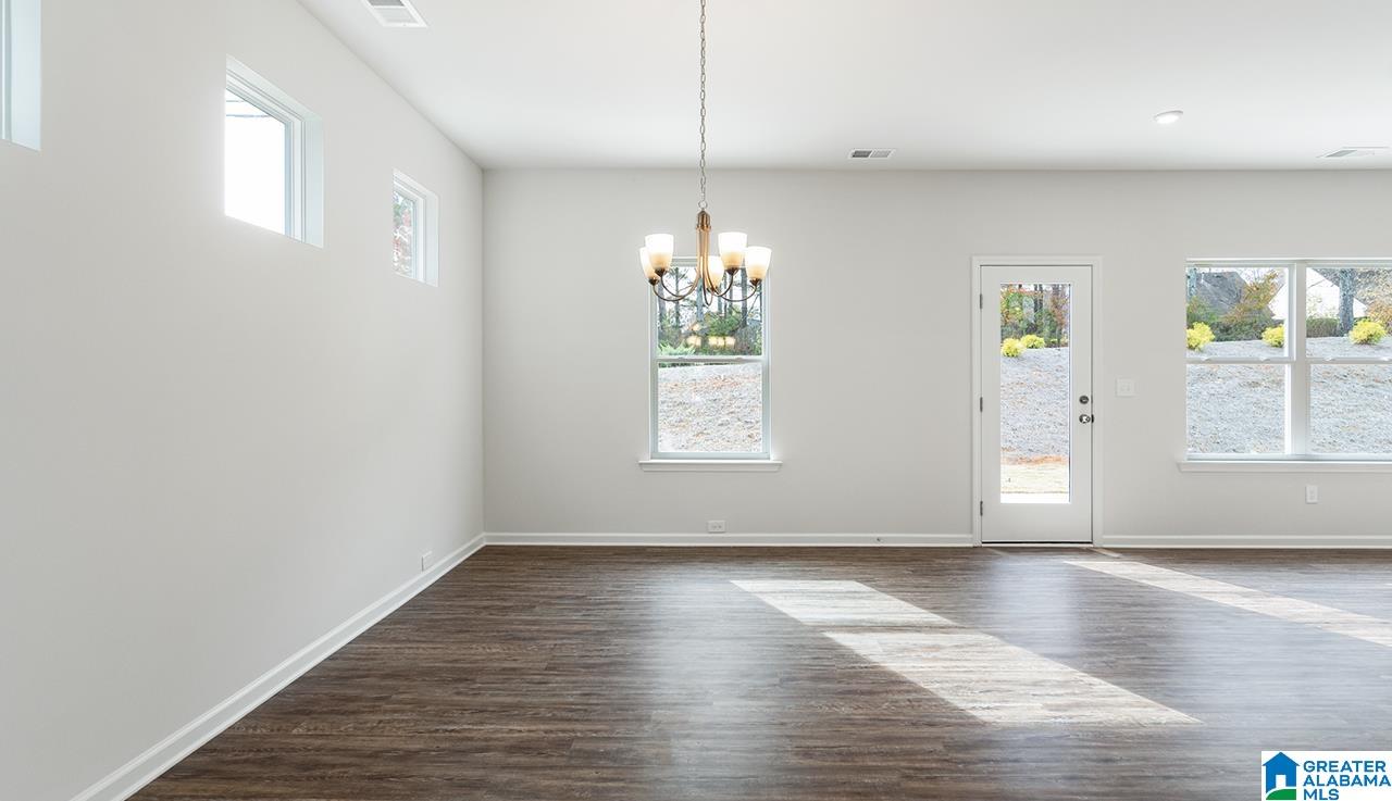 2040 Vly Run Leeds, AL 35094 - Photo 6 of 29