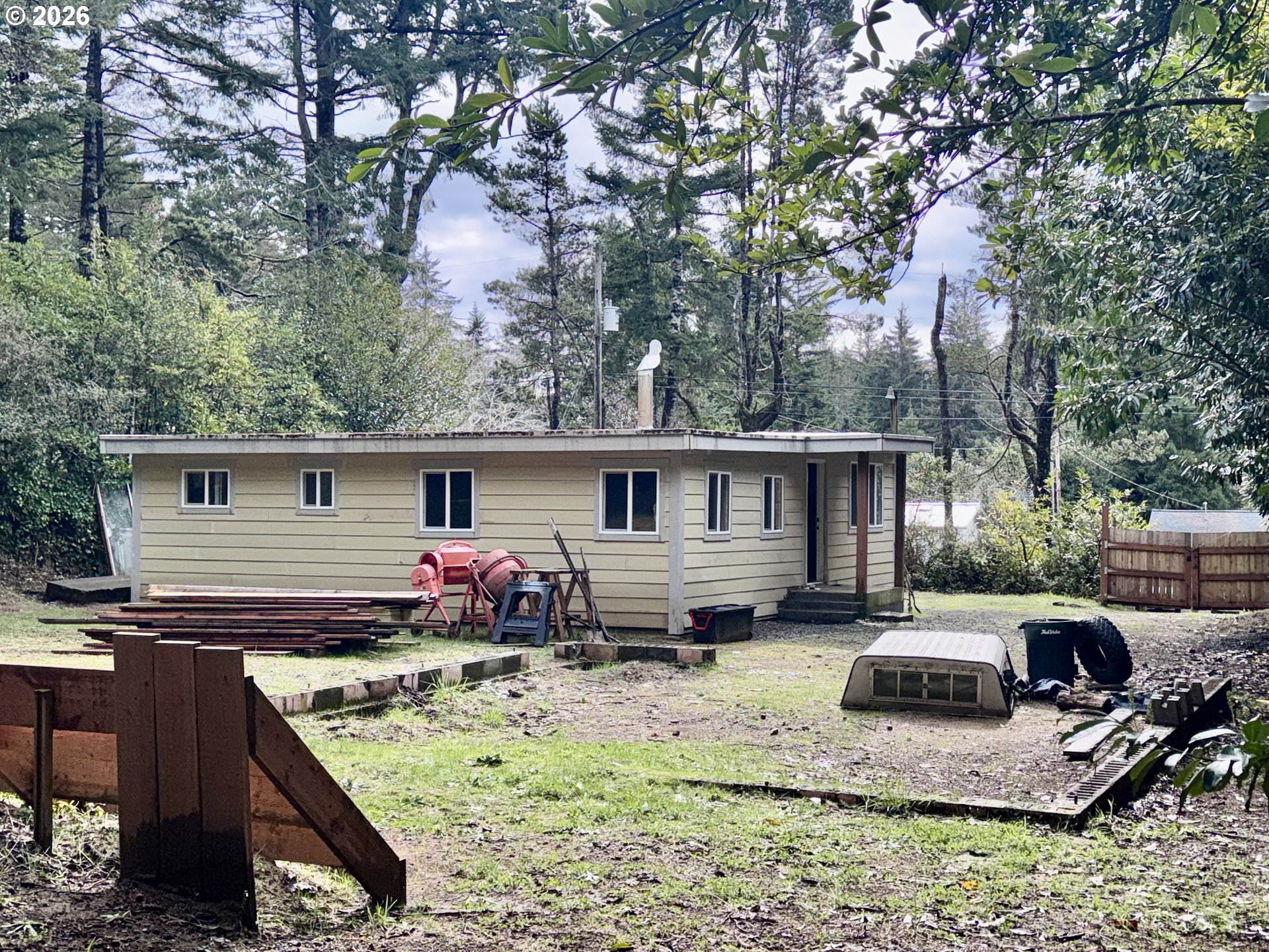 4923 Mitchell Loop Road Florence, OR 97439 - Photo 1 of 22