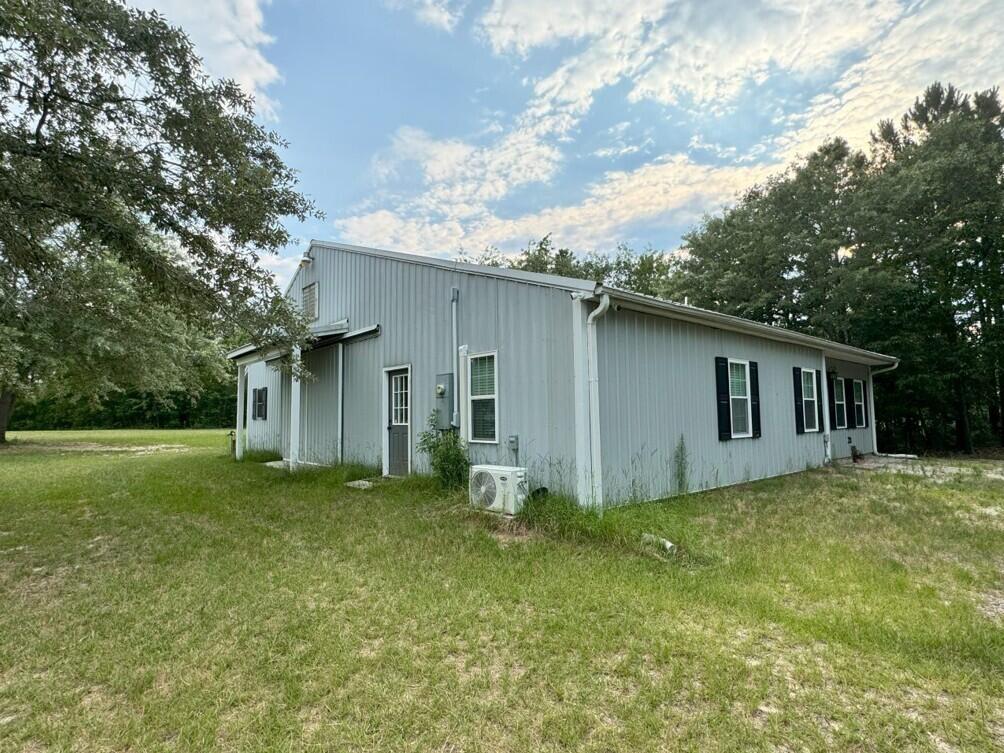 357 North Windsor Road Windsor, SC 29856 - Photo 3 of 20 a house view with a garden space
