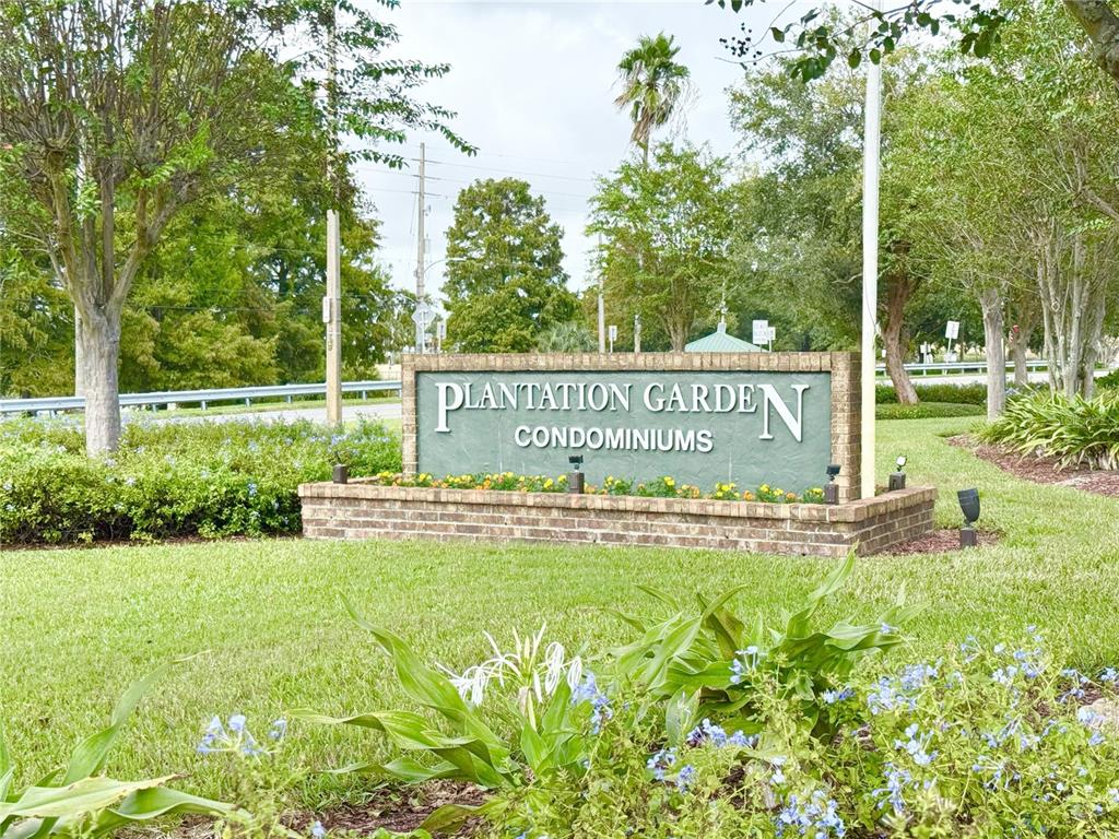 4212 Lake Underhill Road, Unit 5D9 Orlando, FL 32803 - Photo 41 of 58 a view of a park that has a sign board