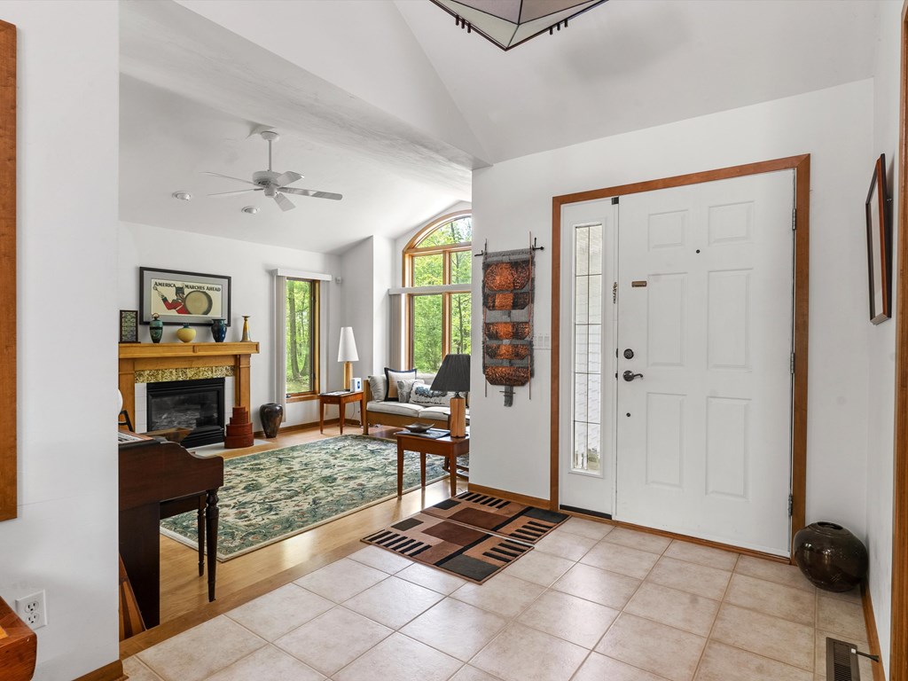 5361 East Pine Tree Road Sturgeon Bay, WI 54235 - Photo 6 of 52