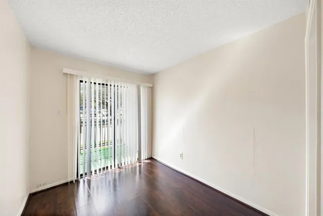 $1,100 | 2818 South Bartell Drive, Unit 4, Houston, TX 77054
