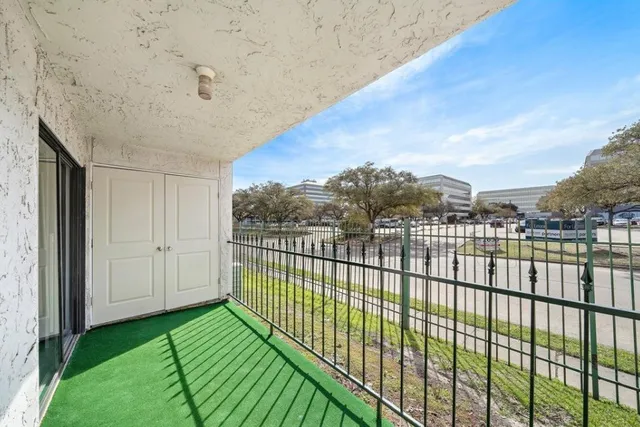 $1,100 | 2818 South Bartell Drive, Unit 4, Houston, TX 77054