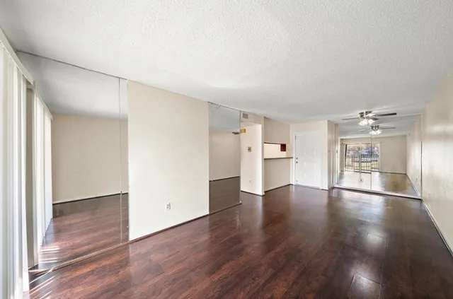 $1,100 | 2818 South Bartell Drive, Unit 4, Houston, TX 77054