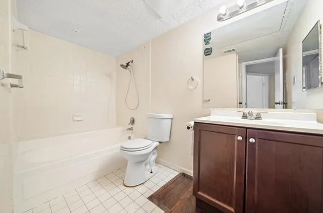 $1,100 | 2818 South Bartell Drive, Unit 4, Houston, TX 77054