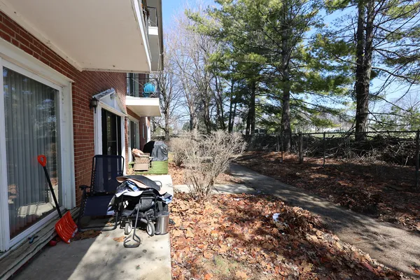 $190,000 | 10115 Old Orchard Court, Unit 104, Skokie, IL 60076