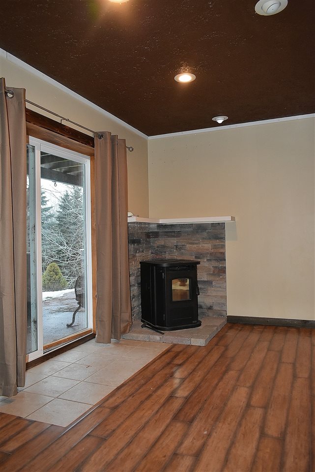 5214 Cedar Valley Road Traverse City, MI 49684 - Photo 31 of 47 1872912-30.JPG