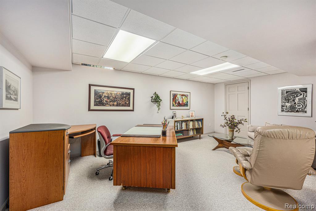 31220 Country Ridge Circle Farmington Hills, MI 48331 - Photo 24 of 35