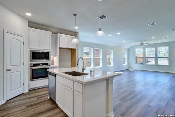 $297,990 | 11234 Prairie Landing, Converse, TX 78109