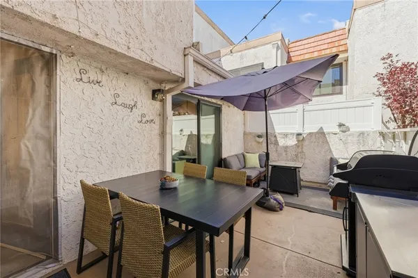 $5,500 | 17106 Burbank Boulevard, Encino, CA 91316