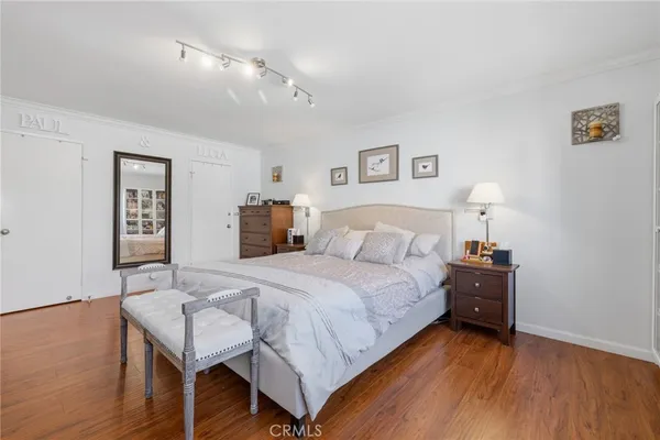 $5,500 | 17106 Burbank Boulevard, Encino, CA 91316