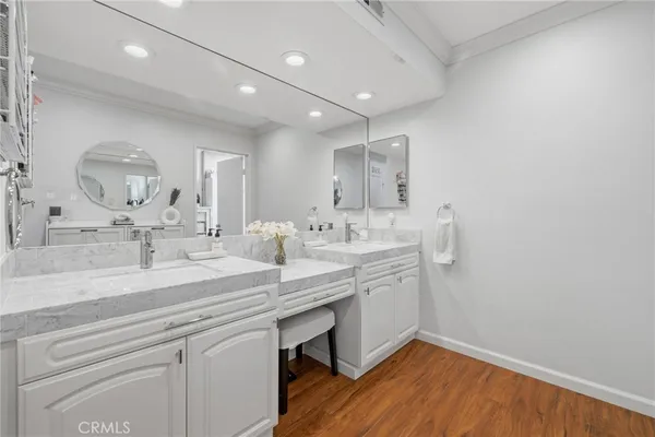 $5,500 | 17106 Burbank Boulevard, Encino, CA 91316
