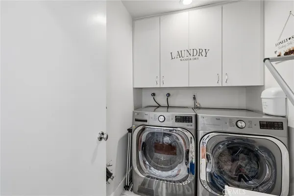 $5,500 | 17106 Burbank Boulevard, Encino, CA 91316