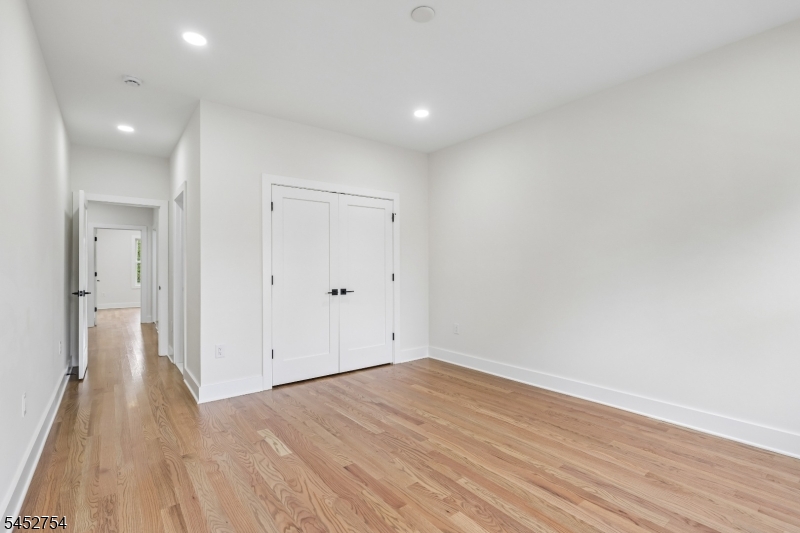 318 Halsey Road Parsippany, NJ 07054 - Photo 32 of 48 Gallery Image 32