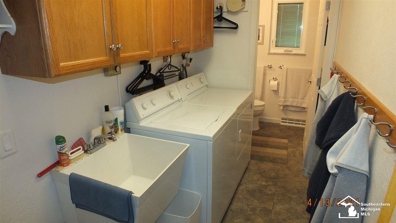 7874 Jackman Road Temperance, MI 48182 - Photo 16 of 18 50039153-15.JPG