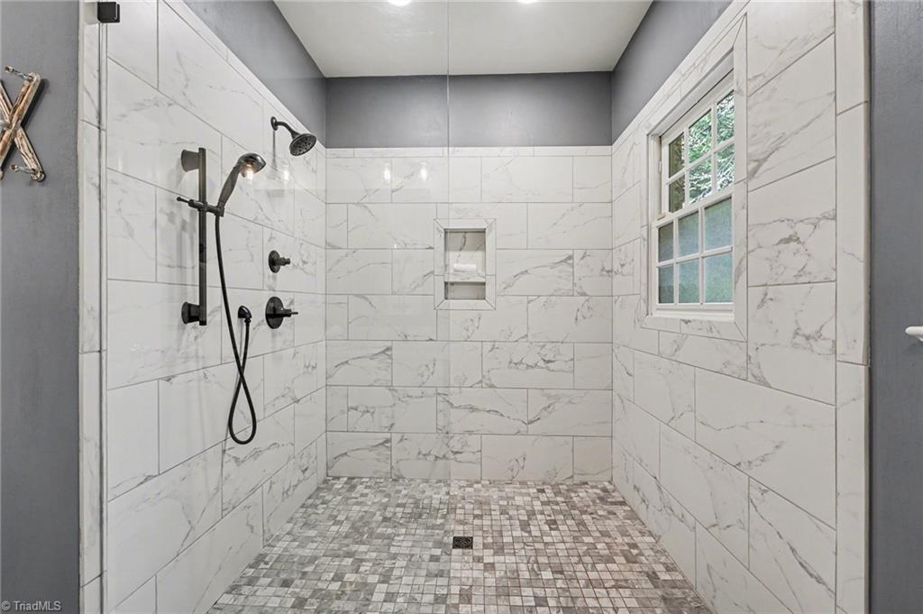 4257 Wayne Road Greensboro, NC 27407 - Photo 23 of 45 Hall Bathroom