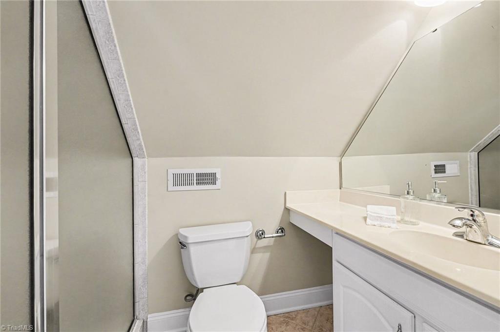 4257 Wayne Road Greensboro, NC 27407 - Photo 25 of 45 Upstairs Full Bath