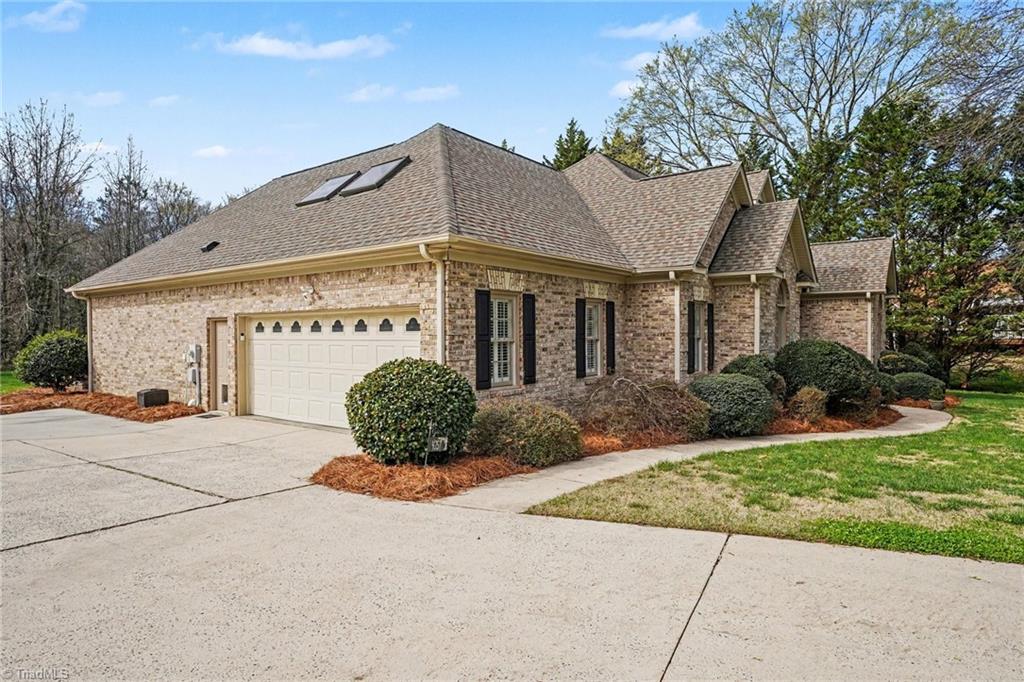4257 Wayne Road Greensboro, NC 27407 - Photo 4 of 45 Gallery Image 4