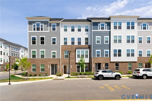 $389,900 | 12151 Calgary Loop, Chester, VA 23831