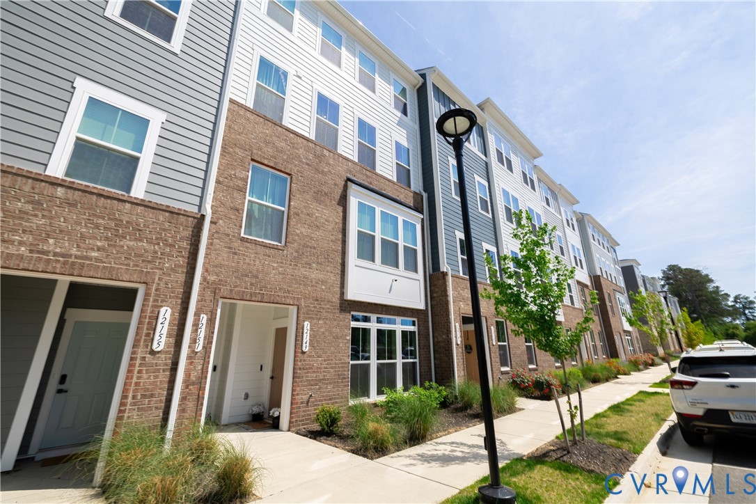 12151 Calgary Loop Chester, VA 23831 - Photo 4 of 42