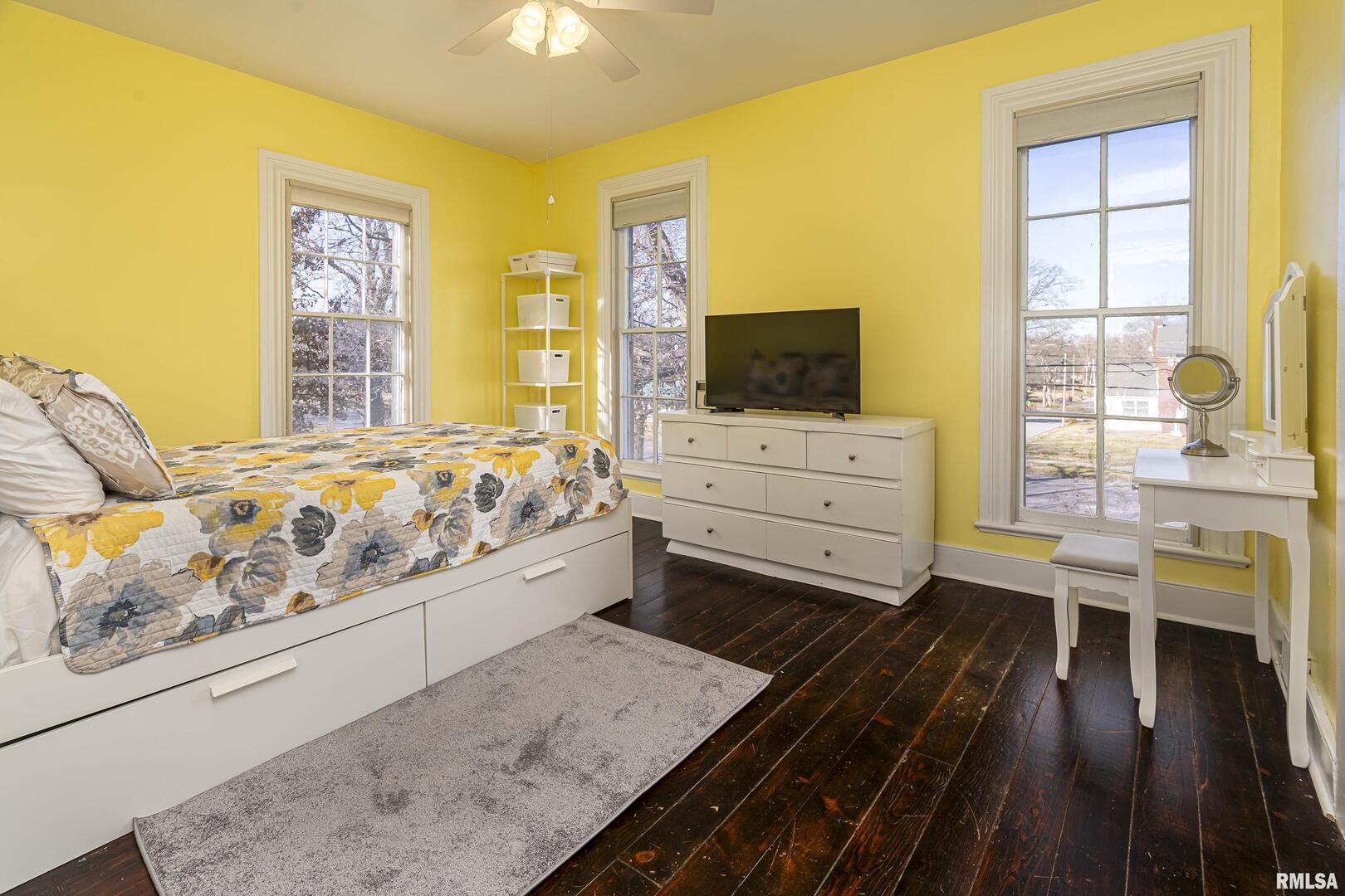 509 West Main Street Carbondale, IL 62901 - Photo 27 of 37