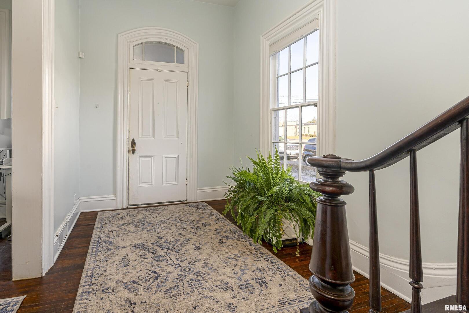 509 West Main Street Carbondale, IL 62901 - Photo 4 of 37