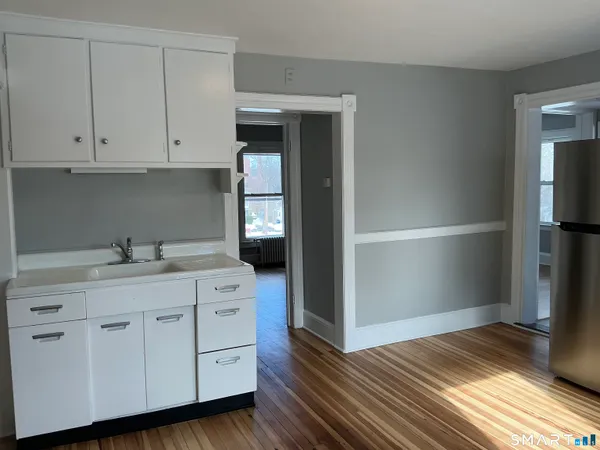 $1,595 | 160 South Main Street, Middletown, CT 06457