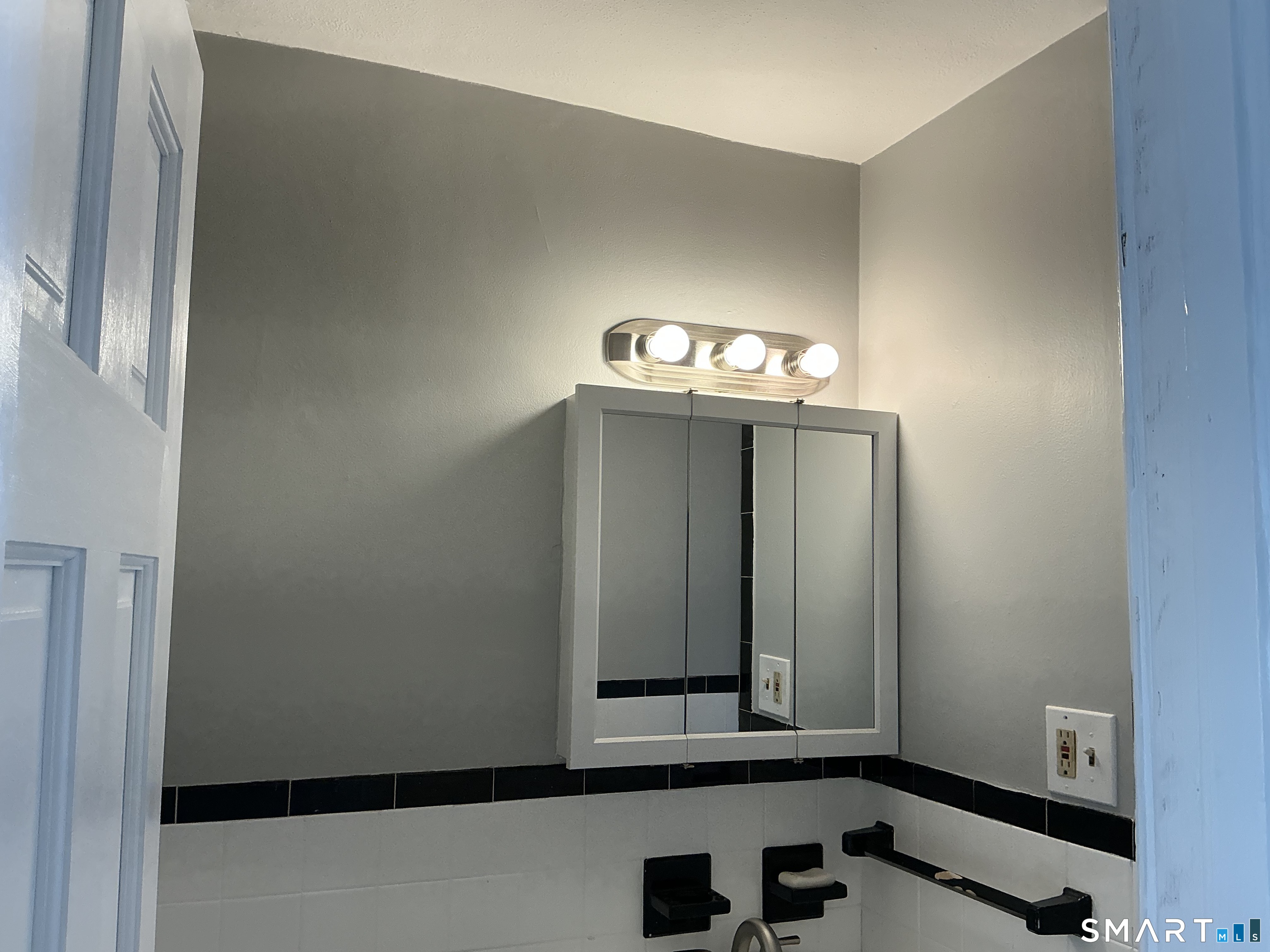 160 South Main Street Middletown, CT 06457 - Photo 6 of 19