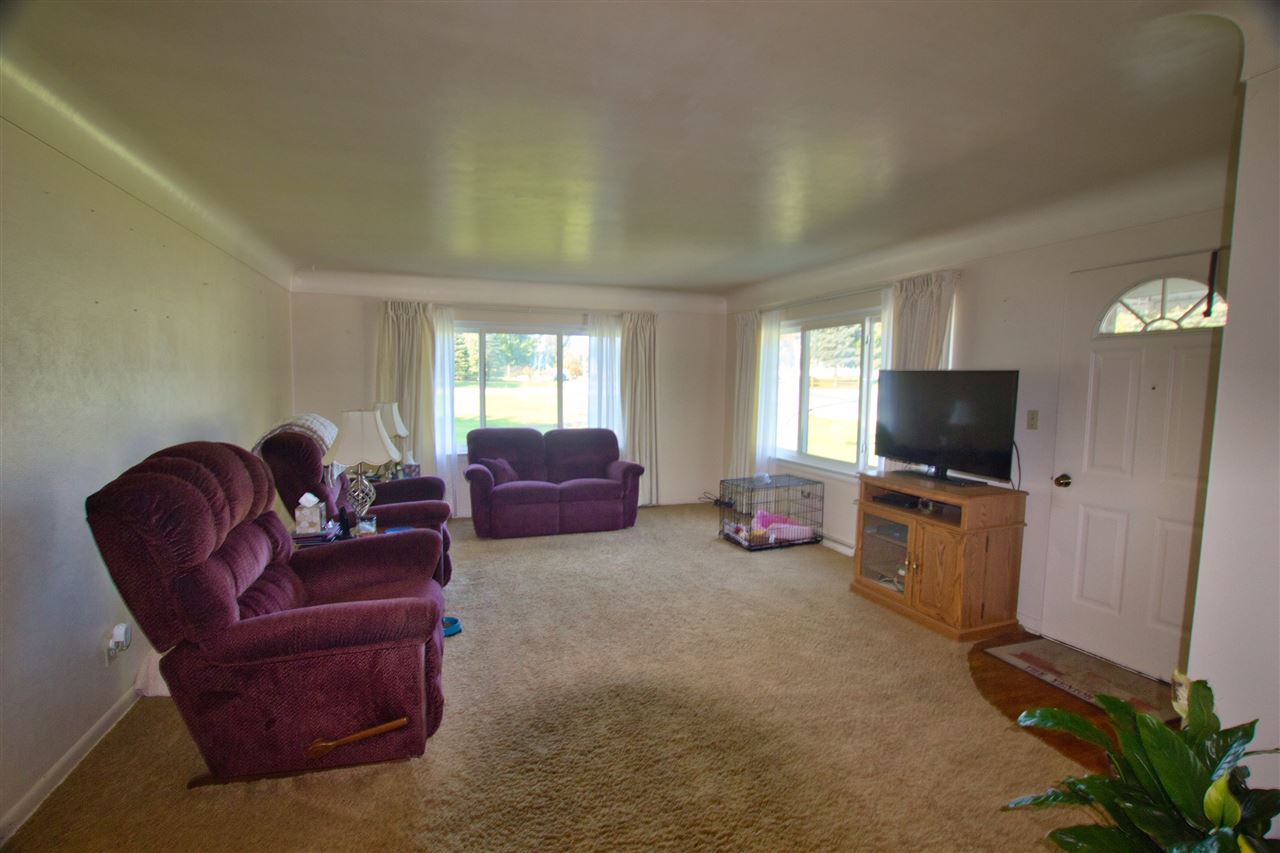1010 South Mackinaw Road Kawkawlin, MI 48631 - Photo 3 of 8