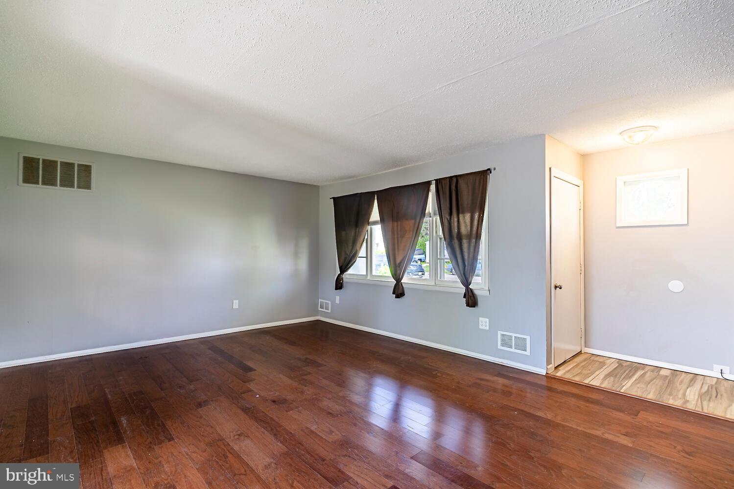 134 Revolutionary Road Tuckerton, NJ 08087 - Photo 10 of 26