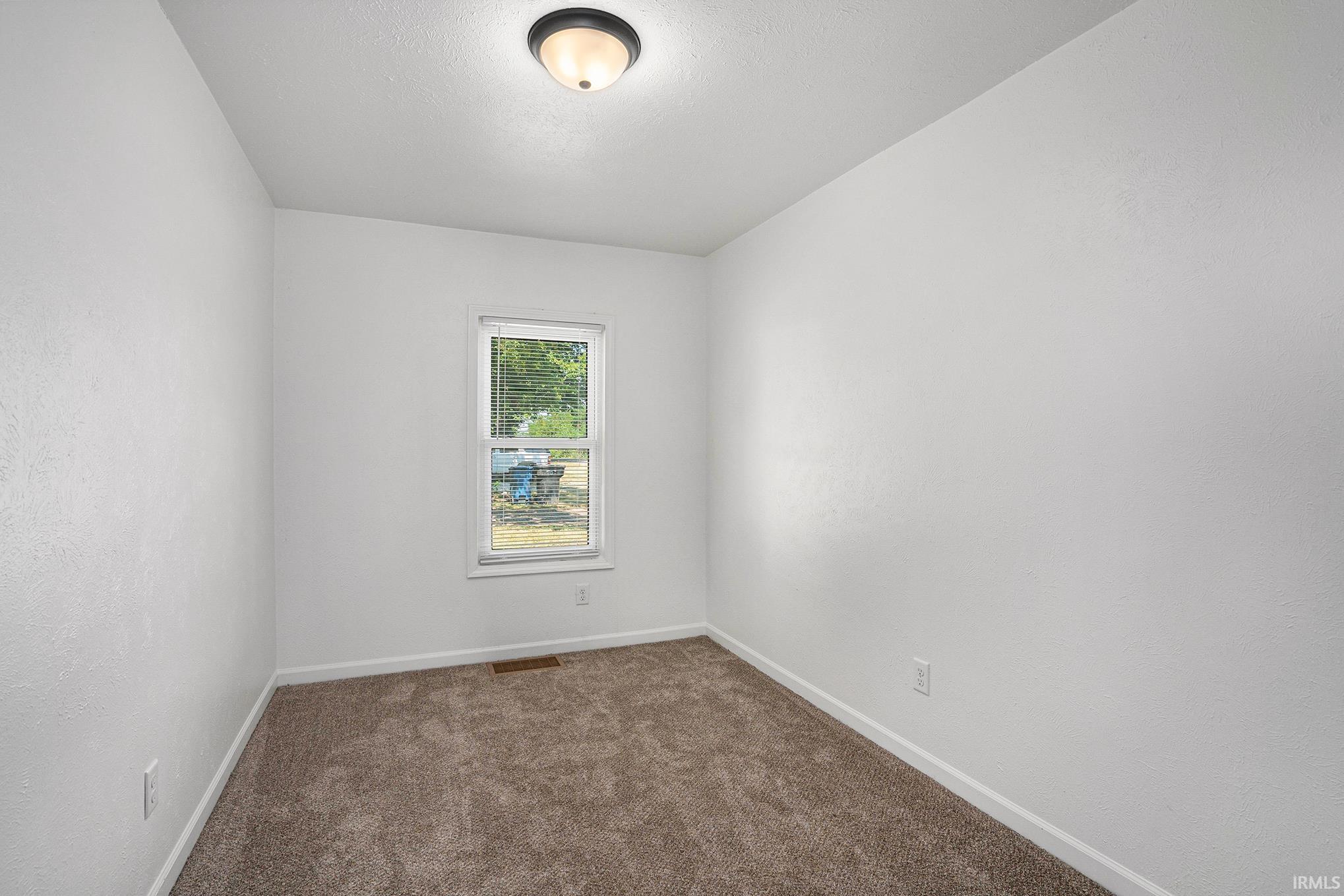 56325 Elm Road Mishawaka, IN 46545 - Photo 13 of 28 Gallery Image 13