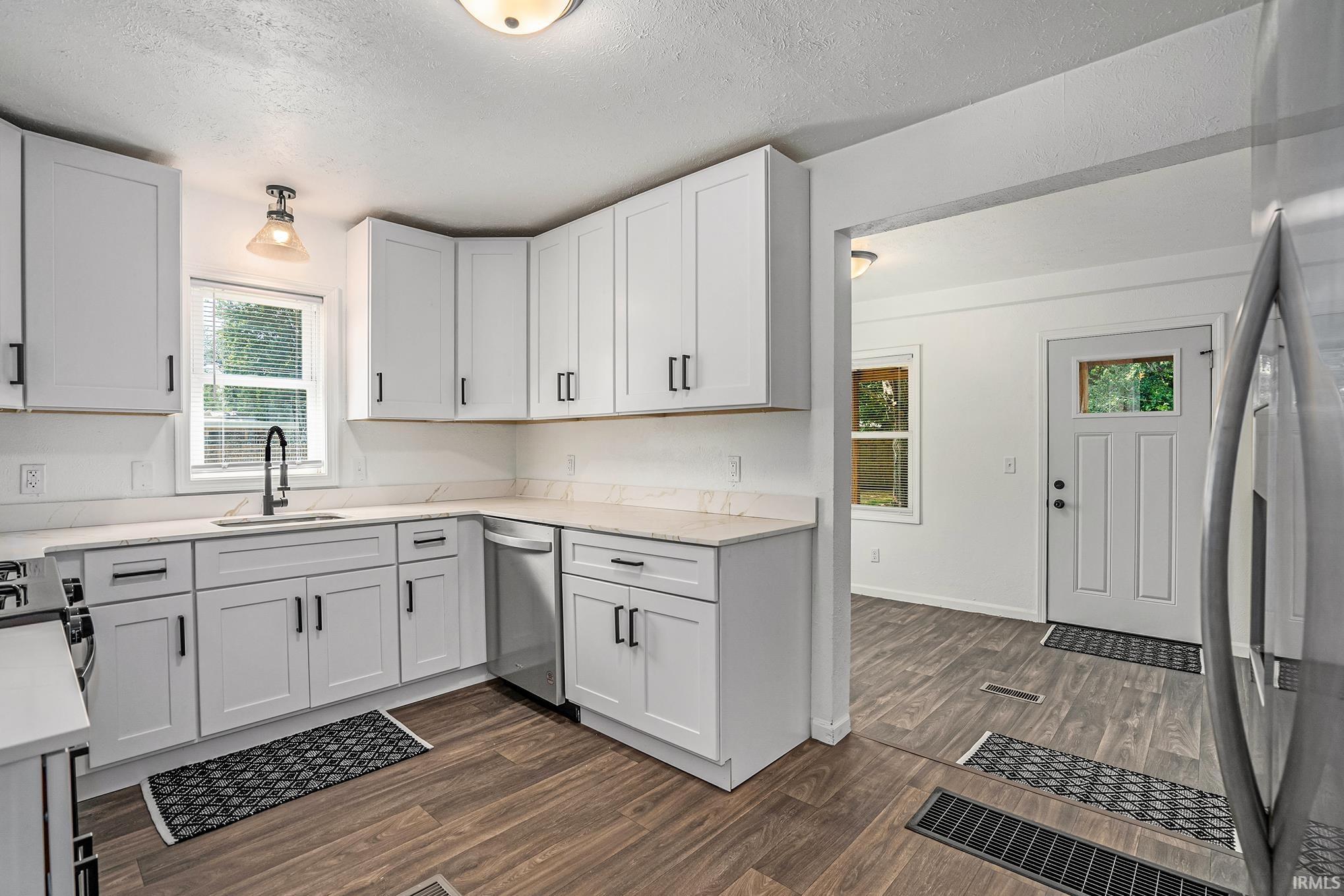 56325 Elm Road Mishawaka, IN 46545 - Photo 7 of 28 Gallery Image 7