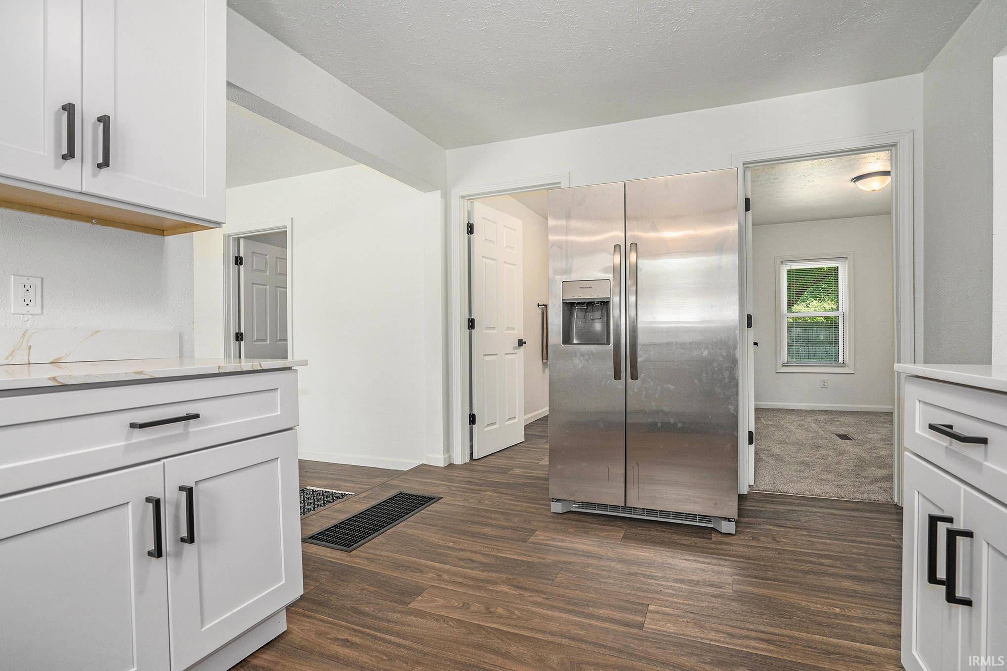56325 Elm Road Mishawaka, IN 46545 - Photo 9 of 28 Gallery Image 9