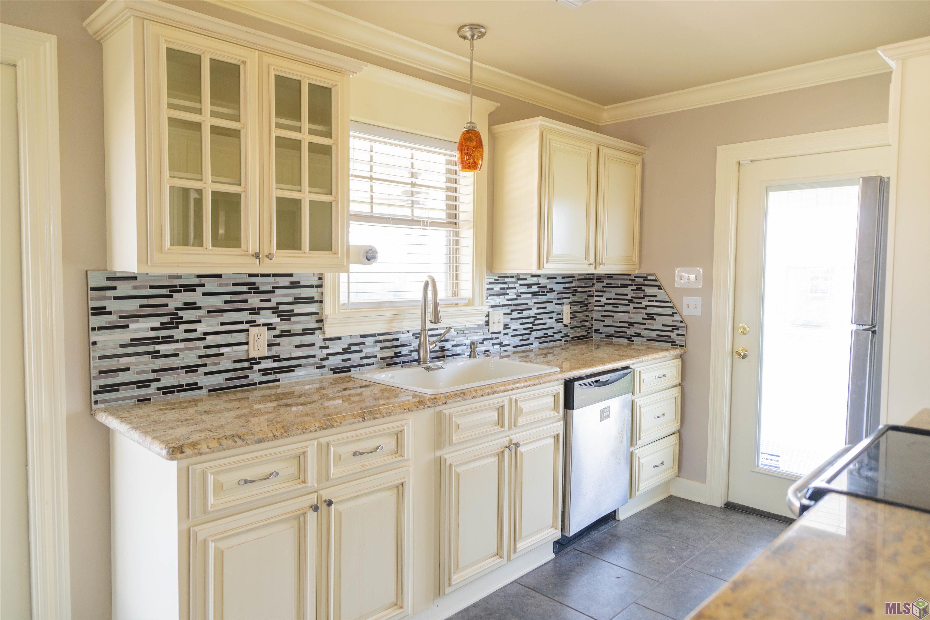 338 Landmark Drive Raceland, LA 70394 - Photo 5 of 17 Gallery Image 5
