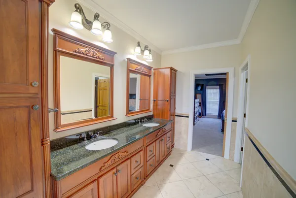 $930,000 | 2267 St Andrews Circle, Bettendorf, IA 52722