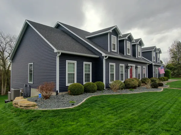 $930,000 | 2267 St Andrews Circle, Bettendorf, IA 52722