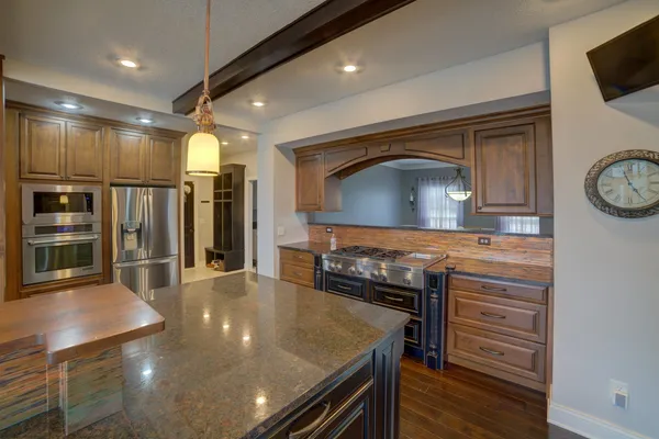 $930,000 | 2267 St Andrews Circle, Bettendorf, IA 52722