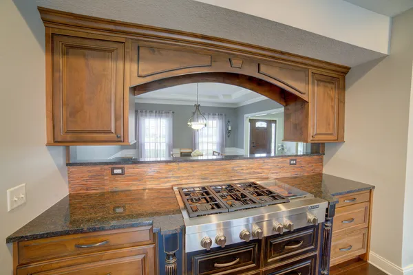 $930,000 | 2267 St Andrews Circle, Bettendorf, IA 52722