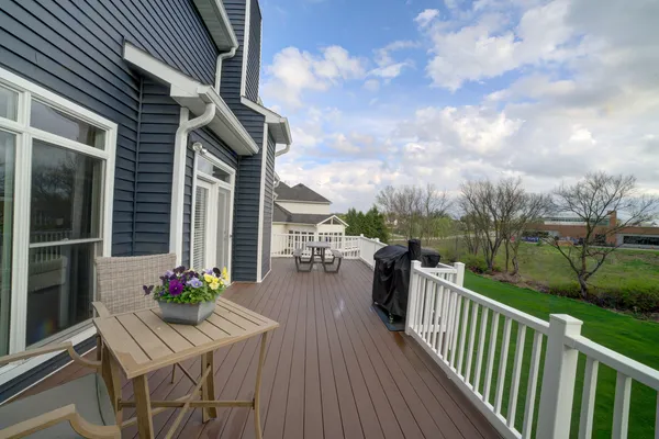 $930,000 | 2267 St Andrews Circle, Bettendorf, IA 52722