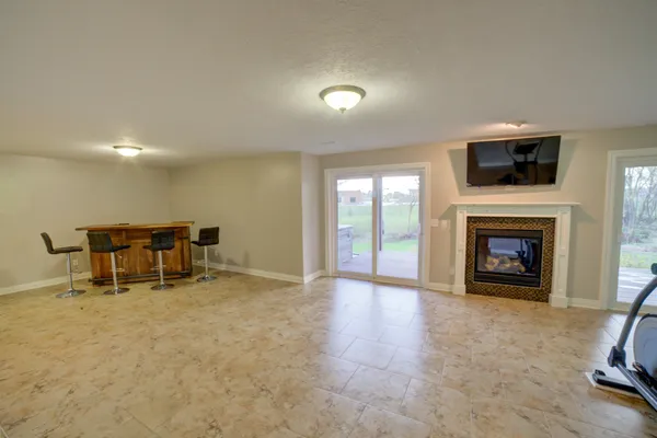 $930,000 | 2267 St Andrews Circle, Bettendorf, IA 52722